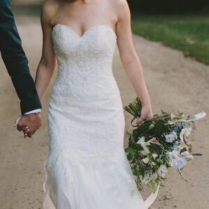 Elegant White Lace Wedding Dress